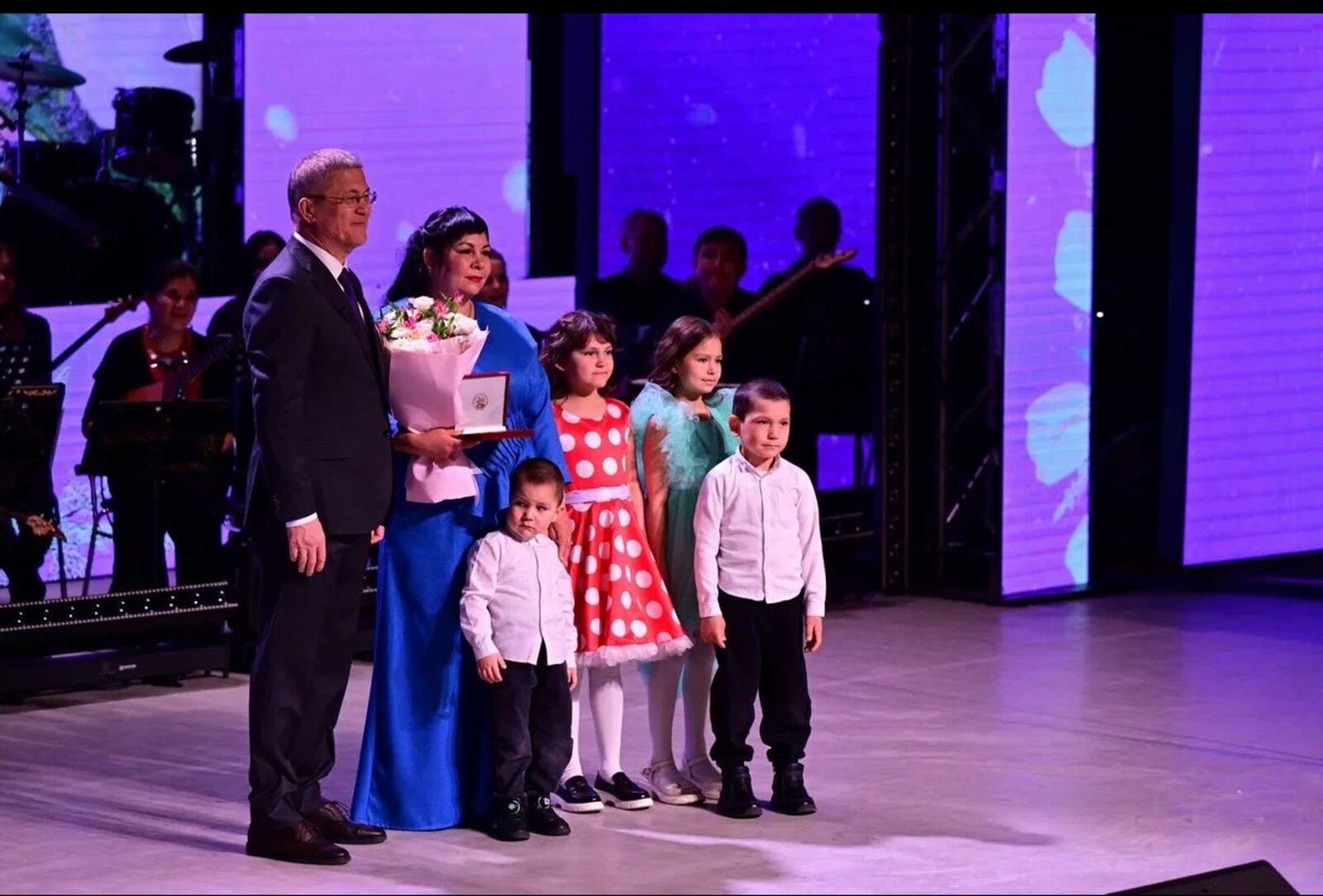 Уроженка Куюргазинского района удостоена медали «Материнская слава»