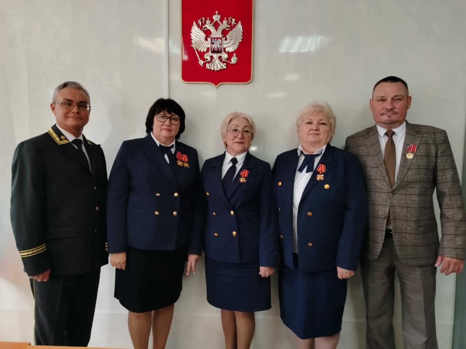 Азатлыҡты яҡлаусылар тәбрикләнде