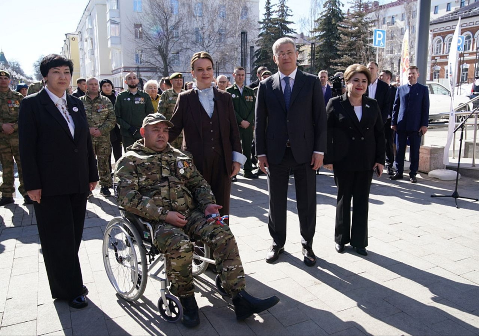 Ветерану СВО из Кумертау вручили электрическую коляску