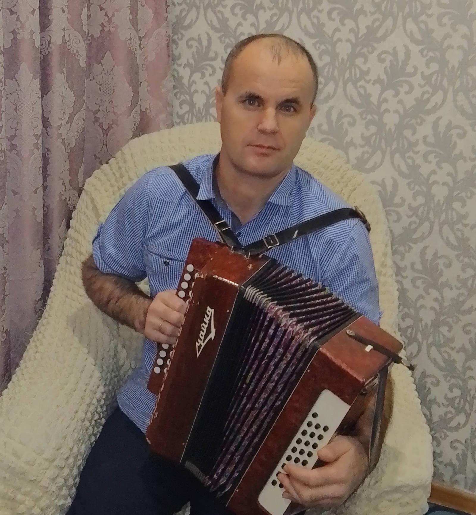 Эштәрең уң, күңелең көр, ғүмерең бәхетле, бәхетең ғүмерлек булһын!