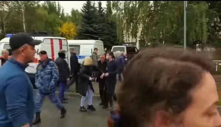 СКР установил личность напавшего на школу в Ижевске