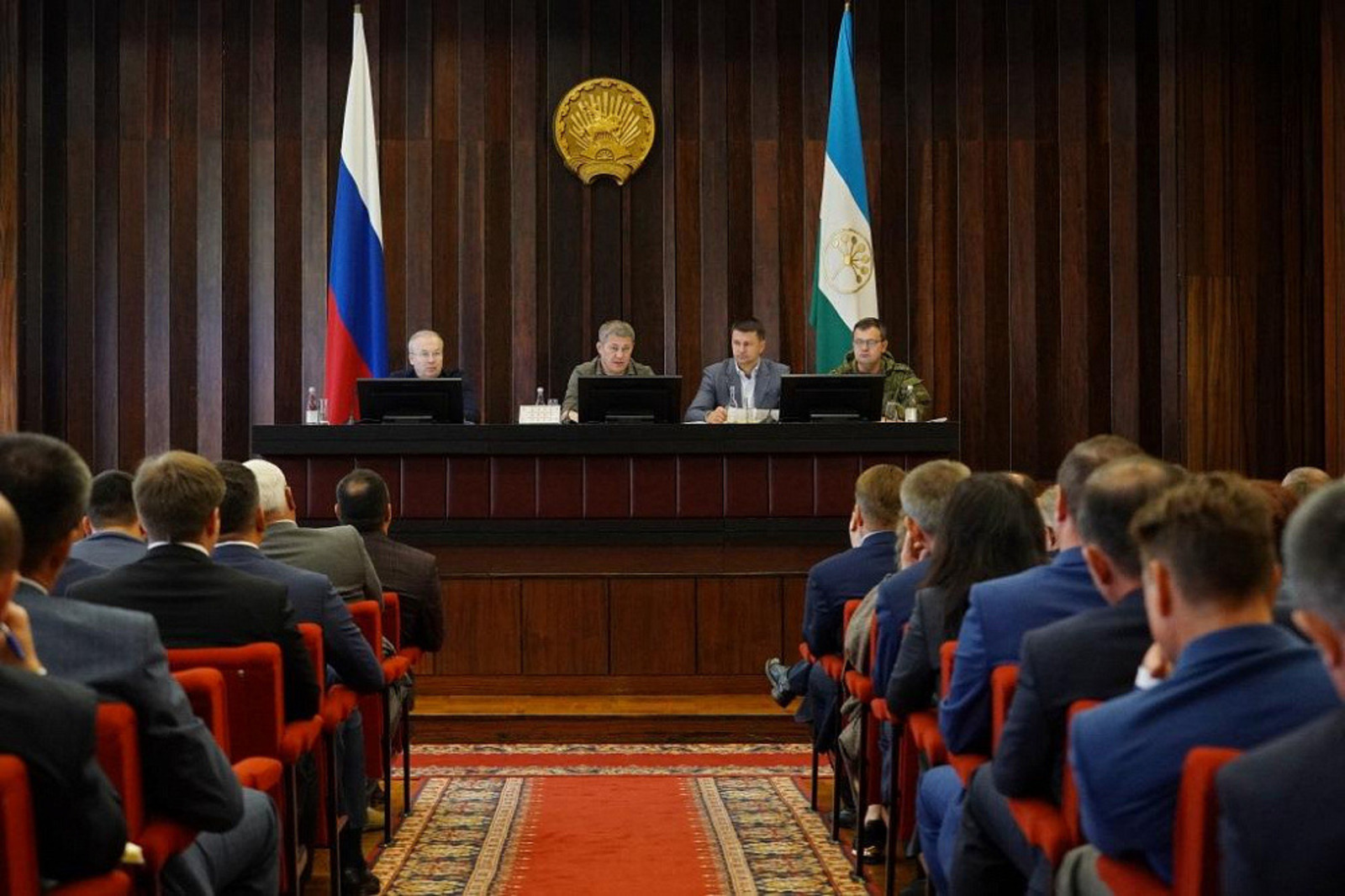 Радий Хабиров провёл мобилизационное совещание с главами муниципалитетов