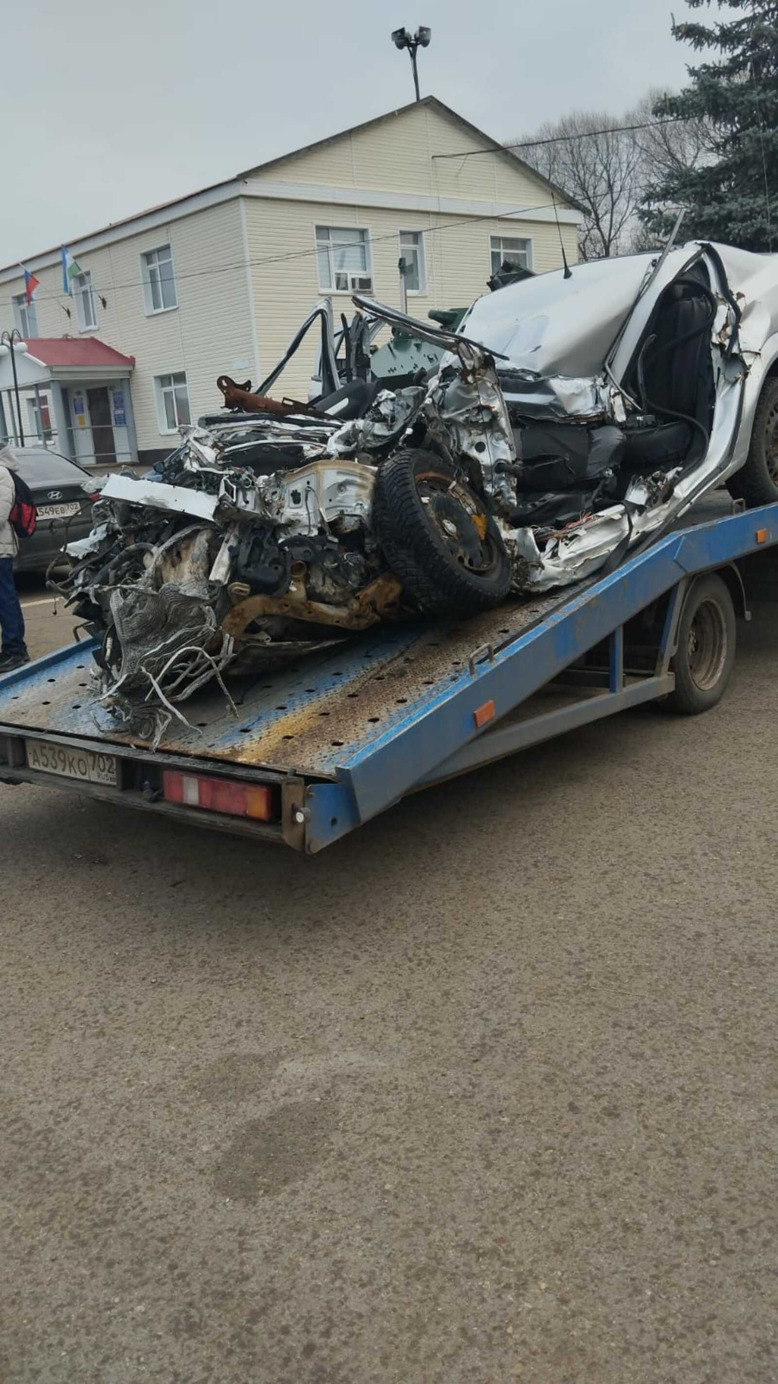 Иҫәндәргә именлек, үлгәндәргә - доға