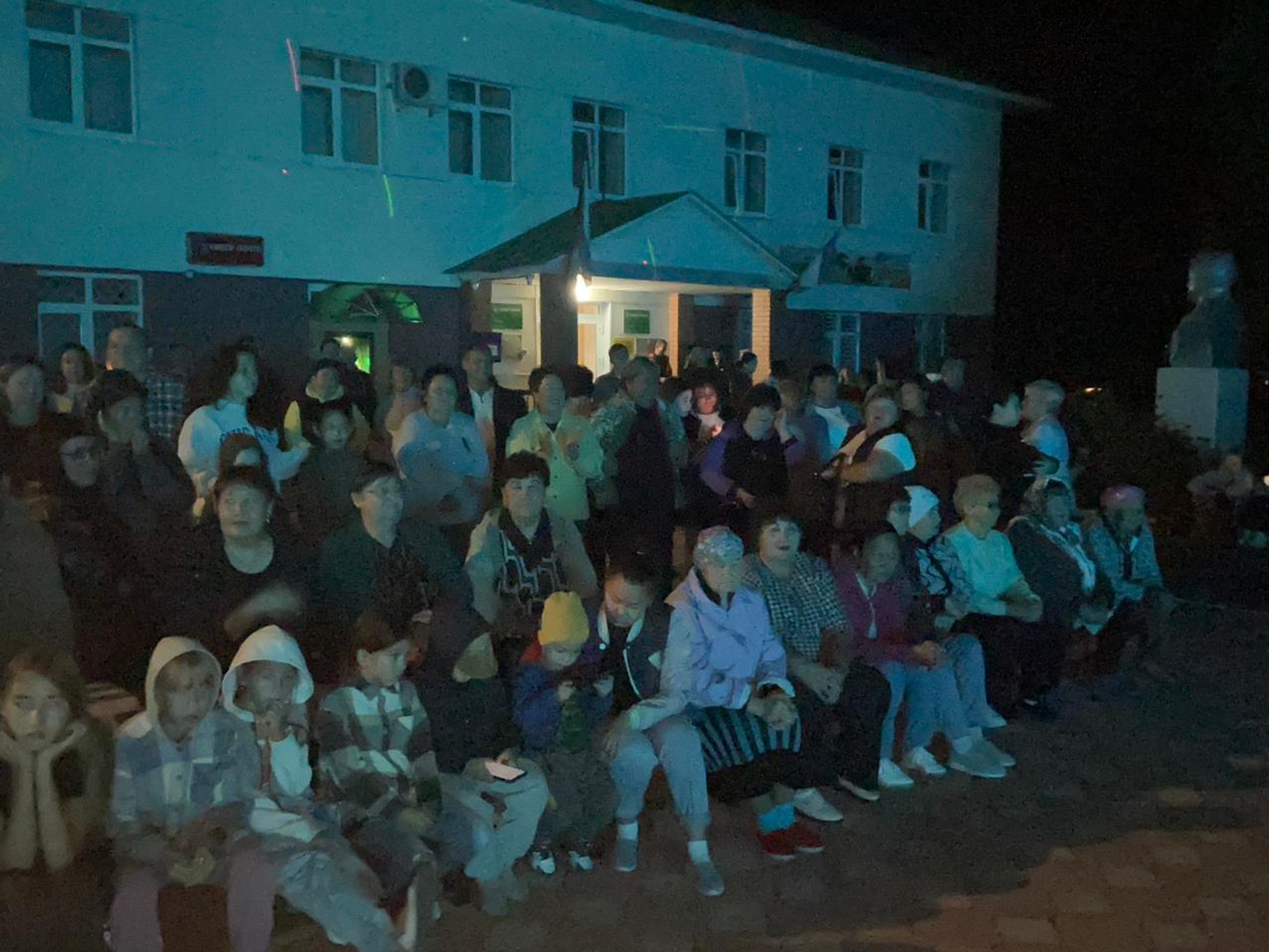 Беҙ шәп халыҡ бит!