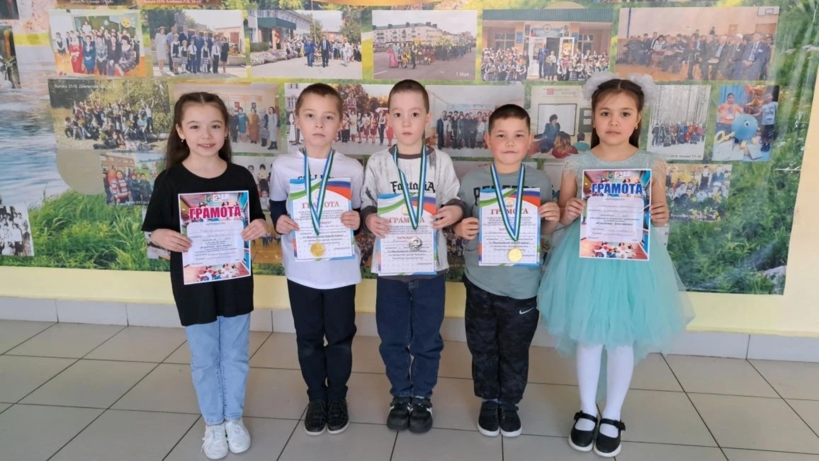 Егеттәр эшләне, ҡыҙҙар сәй әҙерләне