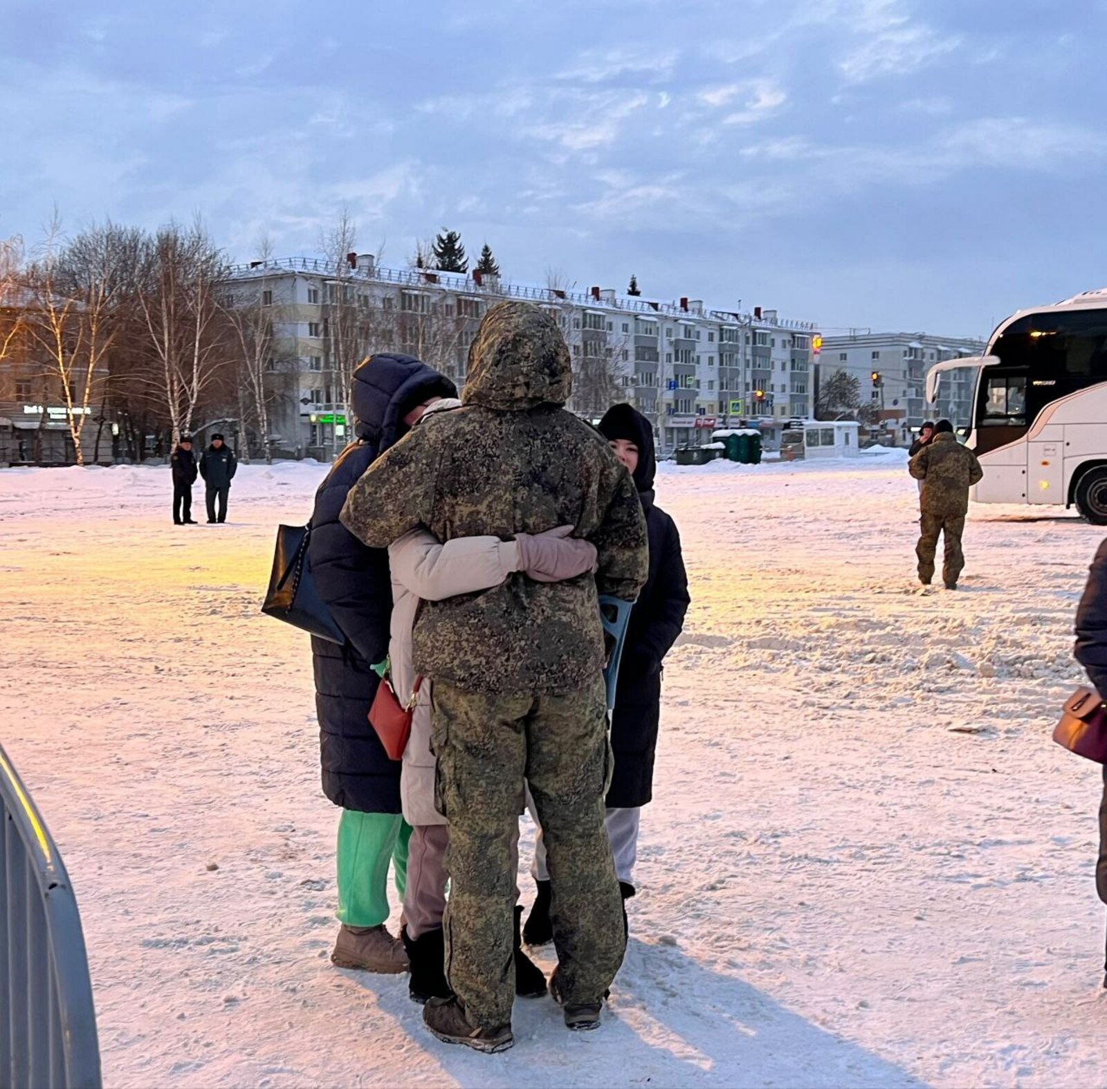 Новый год они встретили дома