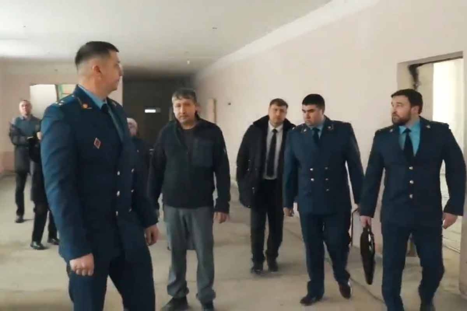 Прокуратура Кумертау выявила нарушения при капремонте школы в рамках нацпроекта