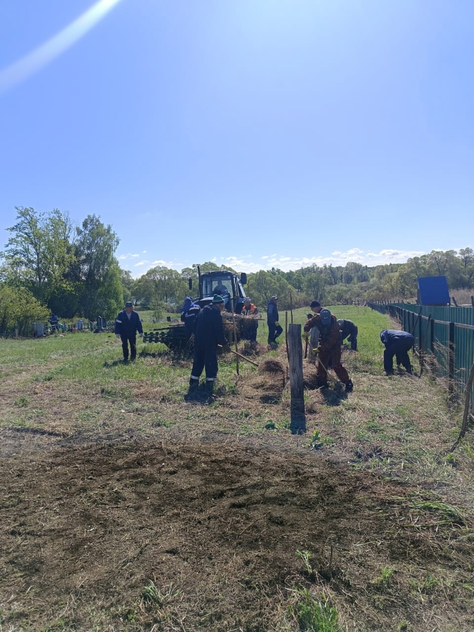 Илкәнәйҙәр тик ятамы һуң...