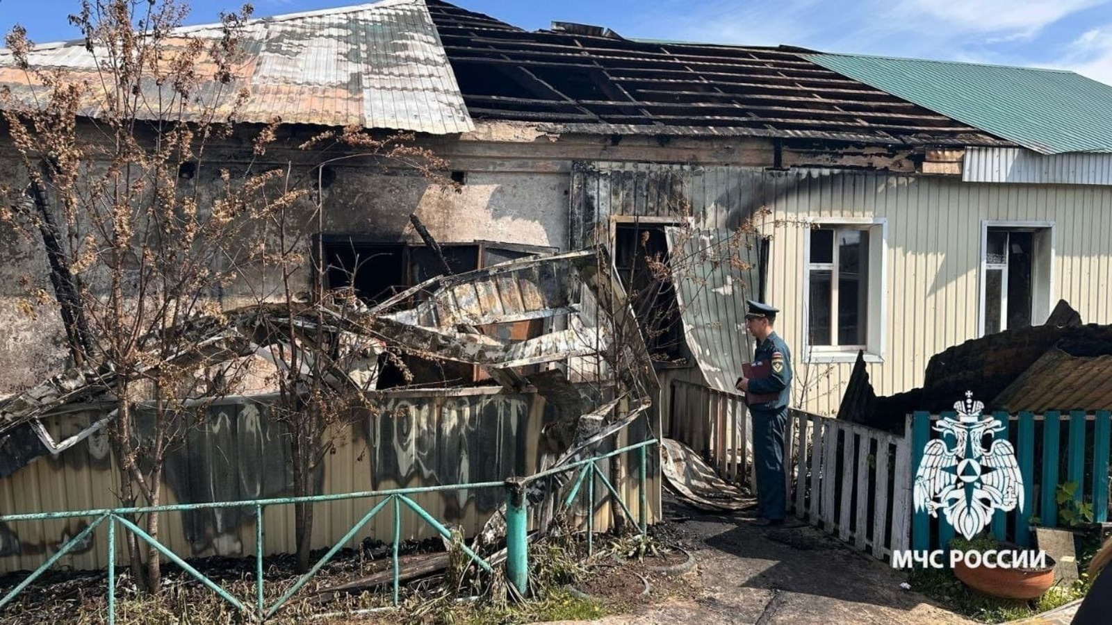 В Башкирии мужчина поджёг дом с женой и парализованной матерью