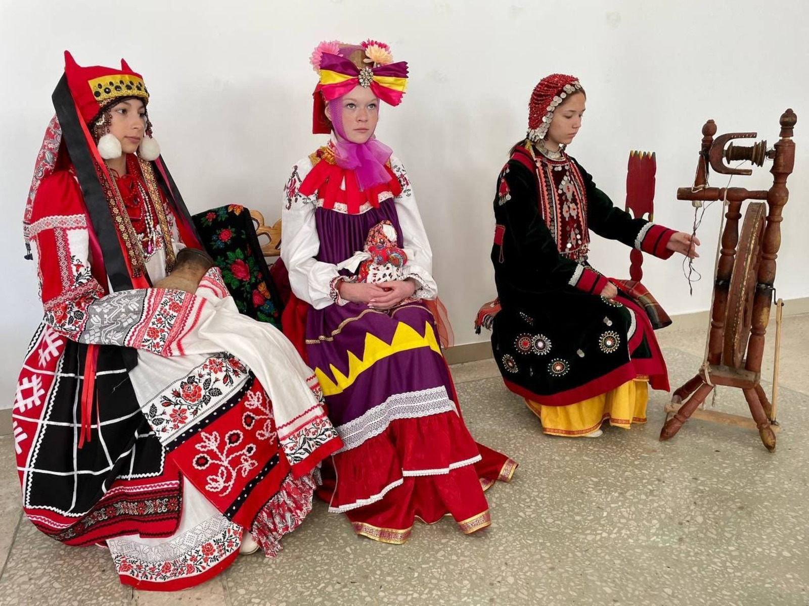 В Башкирии работает художественная экспедиция по изучению и изображению костюмов народов России