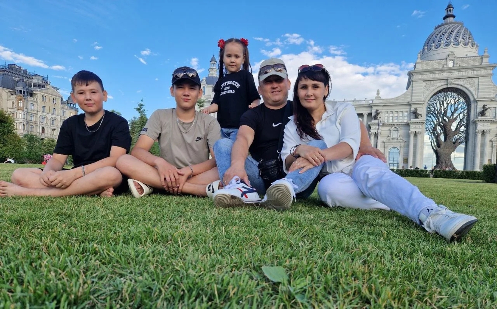 “Ижади ғаилә” - Йыһаншиндар