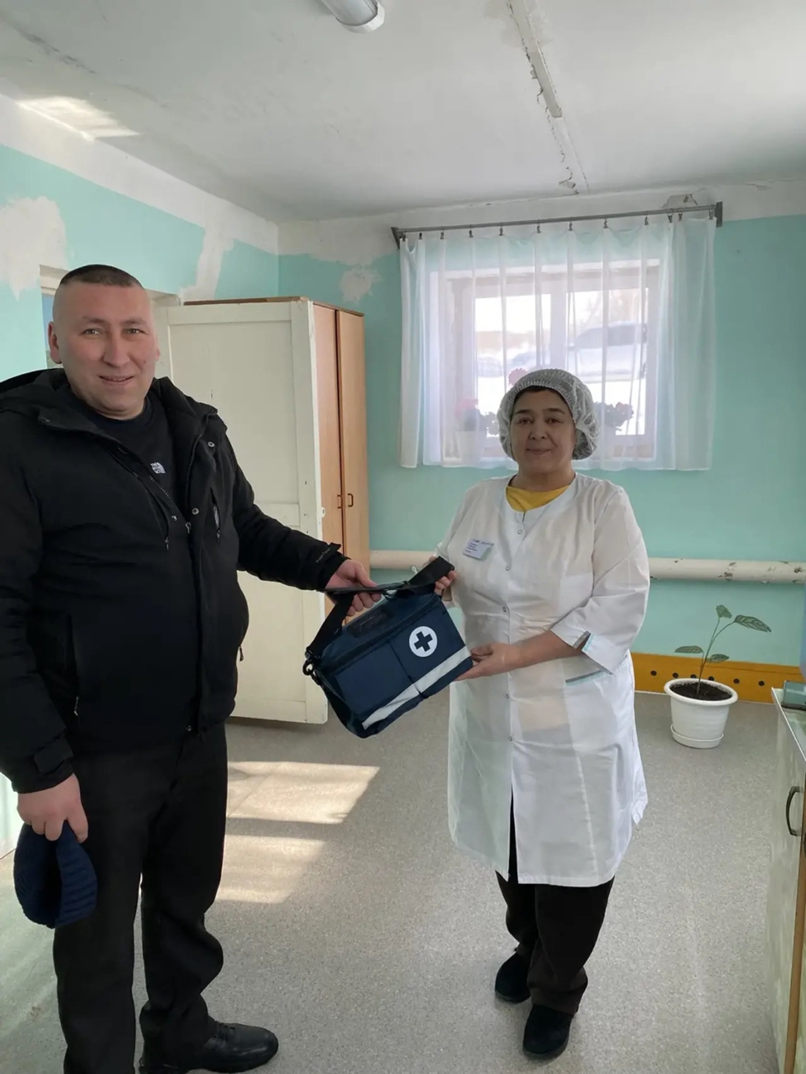 Сумкаһыҙ йөрөү килешмәй