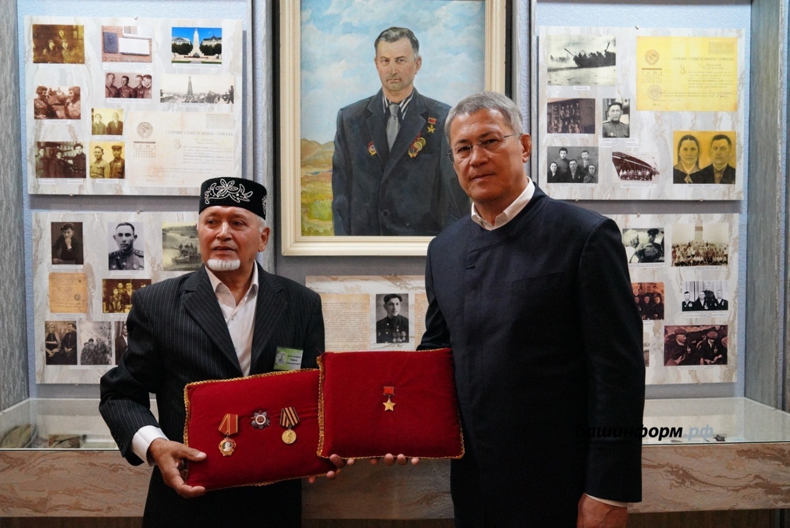 Сегодня в деревне Кинья-Абыз Куюргазинского района Радий Хабиров посетил музей Кинзи Арсланова