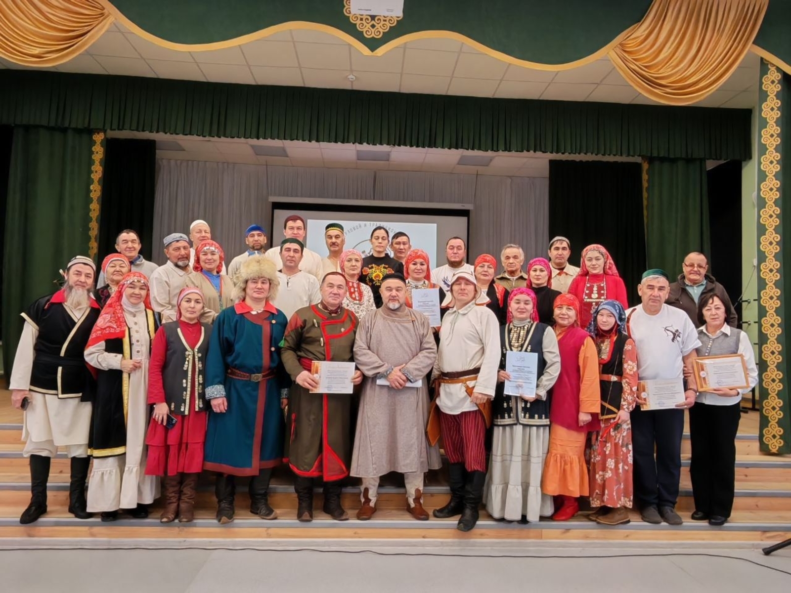 Егеттәребеҙ һәм уларҙың ғаиләләре хөрмәтенә