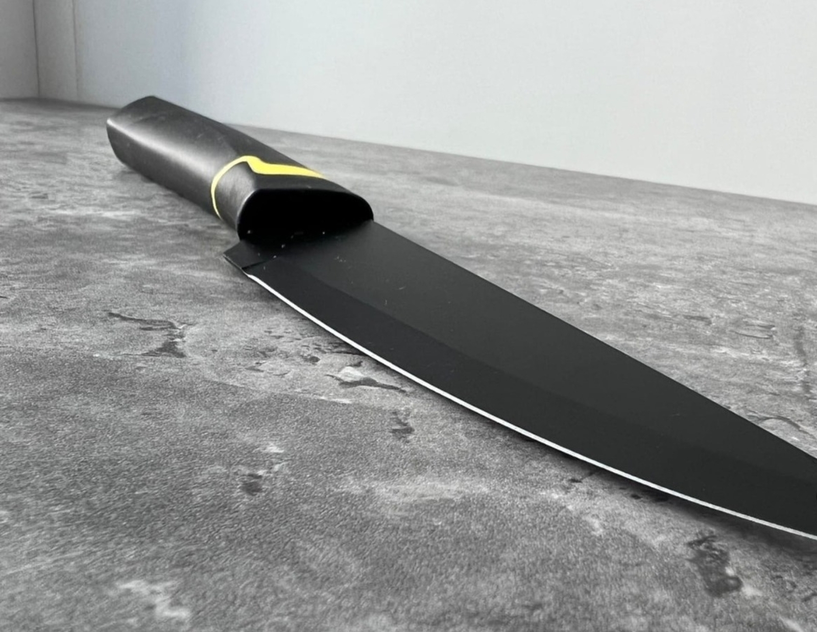 В Куюргазинском районе нетрезвый пенсионер набросился с ножом на свою знакомую