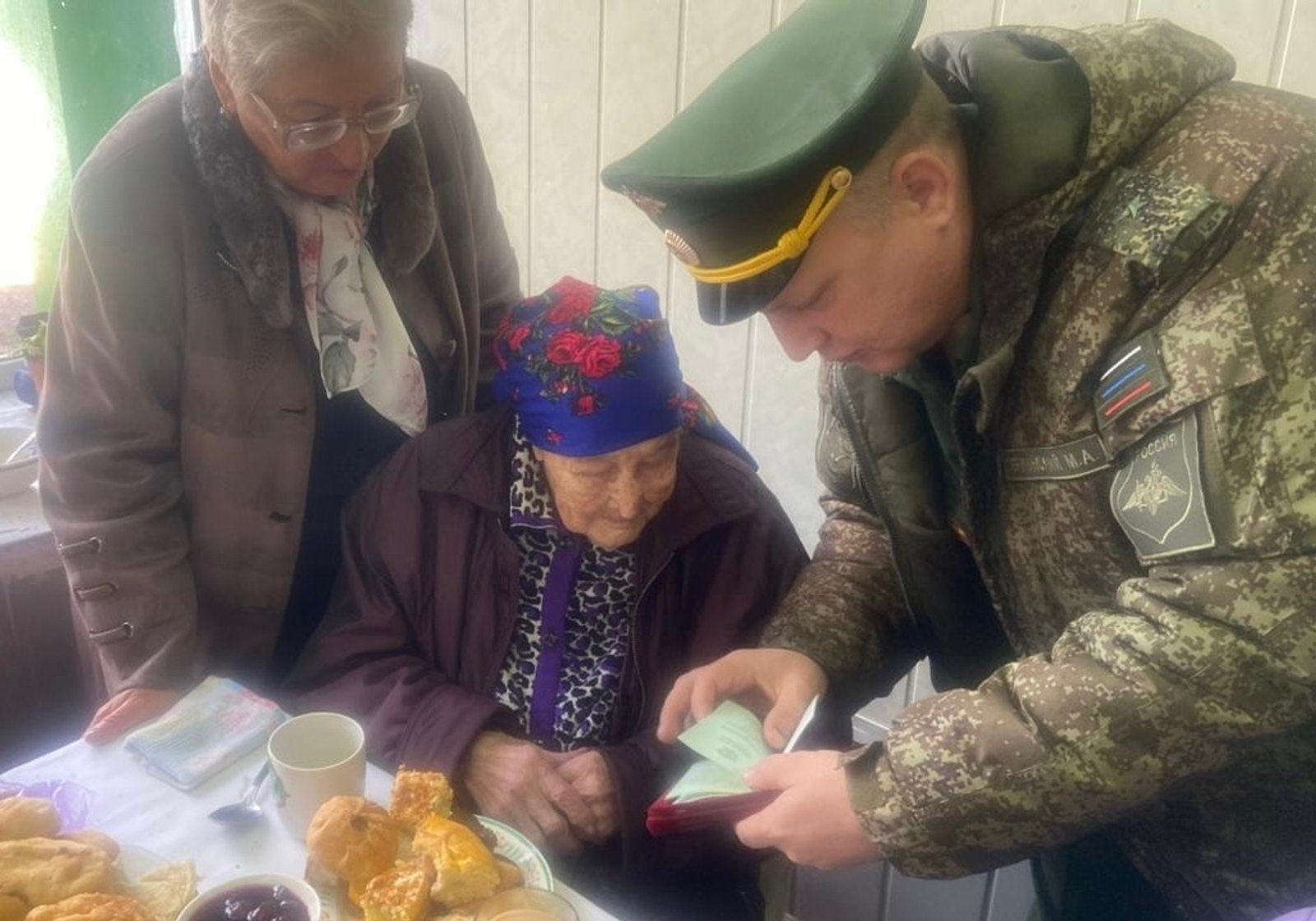 Герой әсәһен ҙурланылар