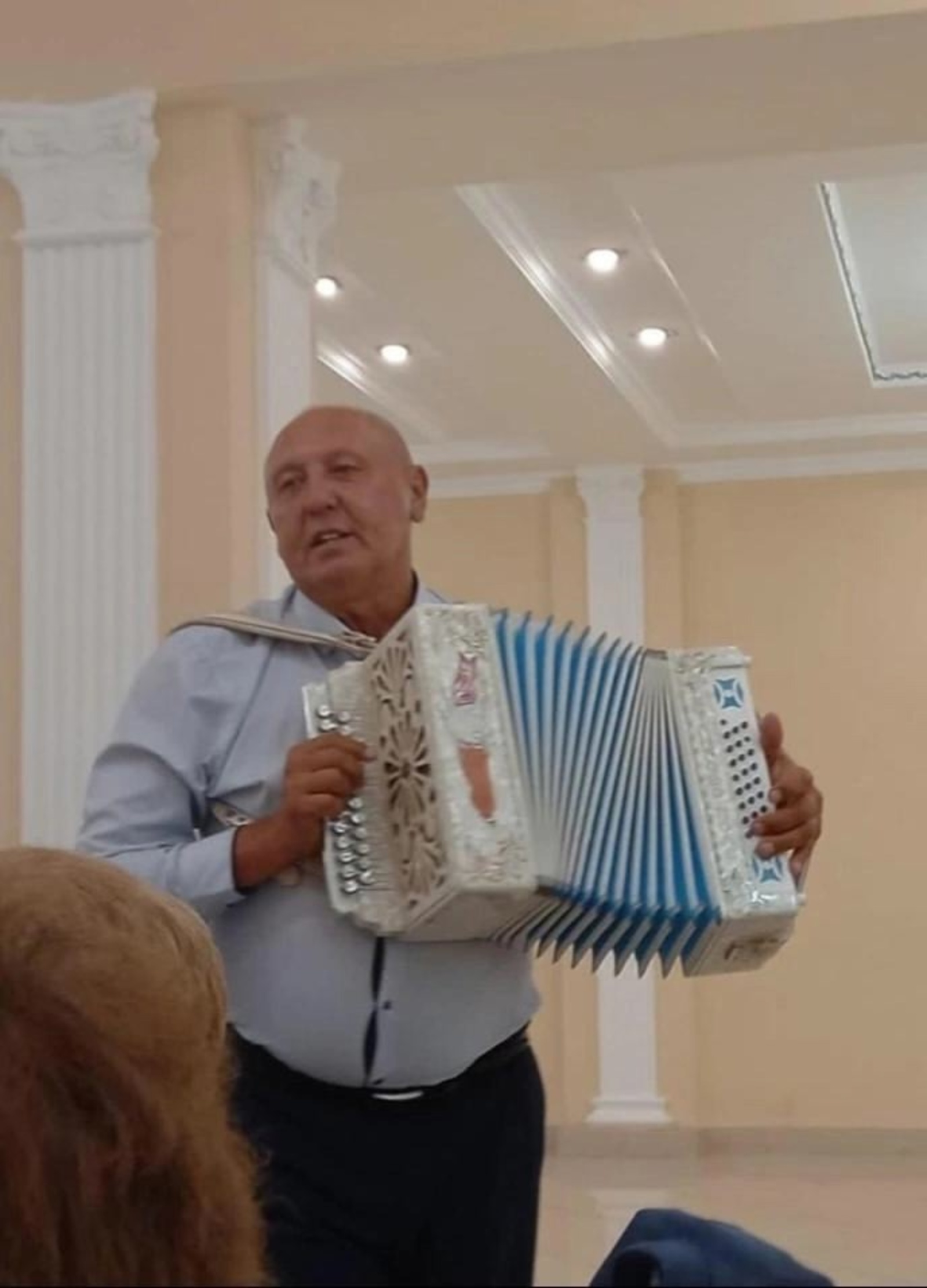 Иңдәреңдә булһын фәрештәләр