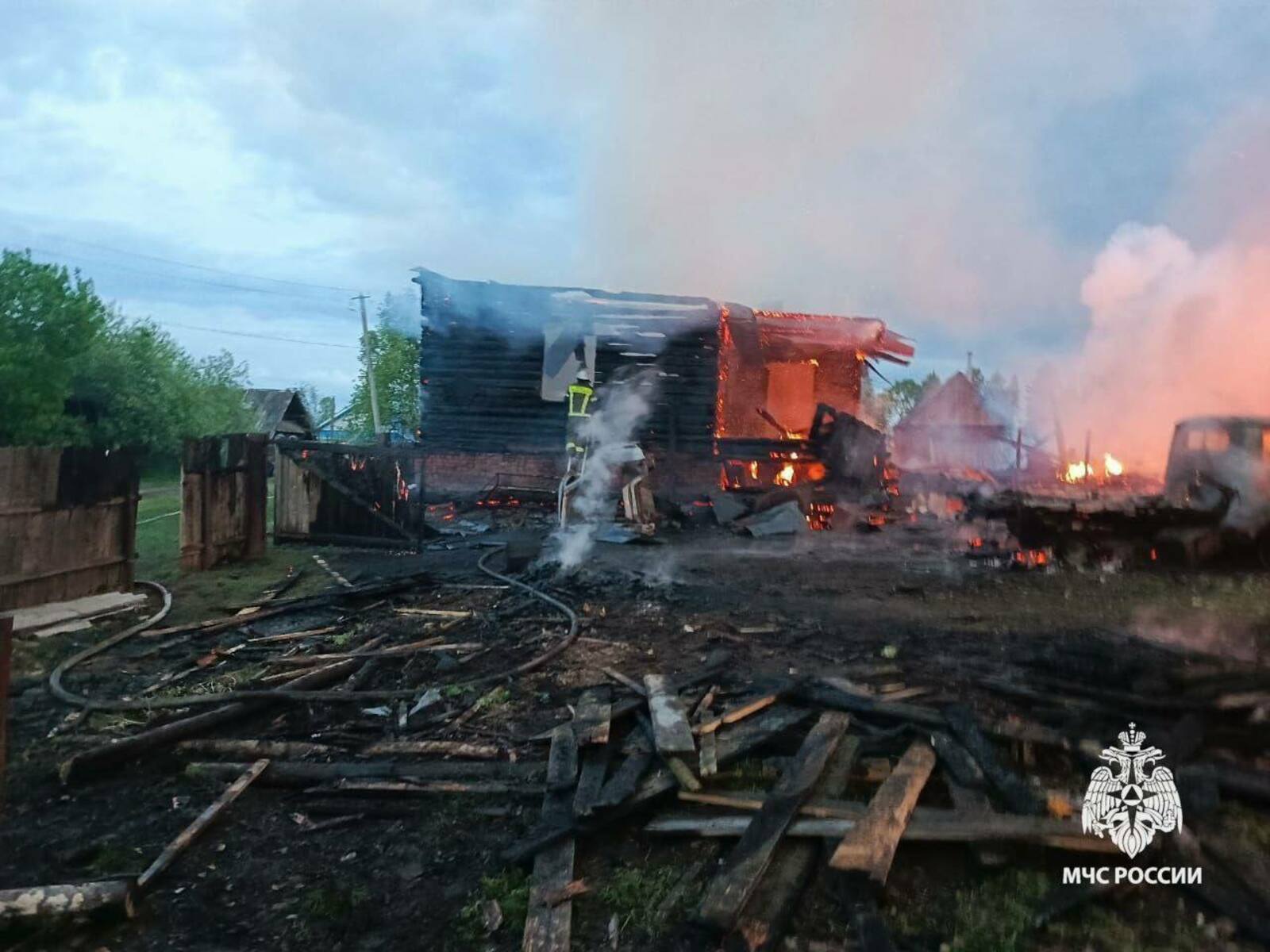 В Башкирии многодетная семья осталась без крыши над головой