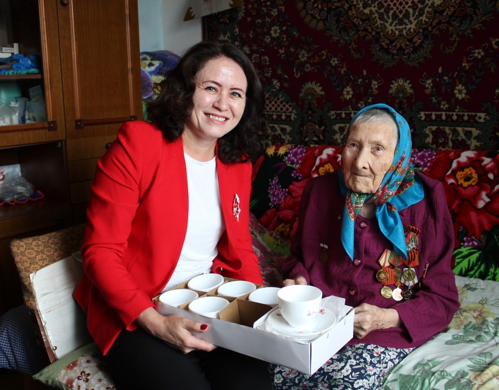 Бәхил бул, Настя инәй