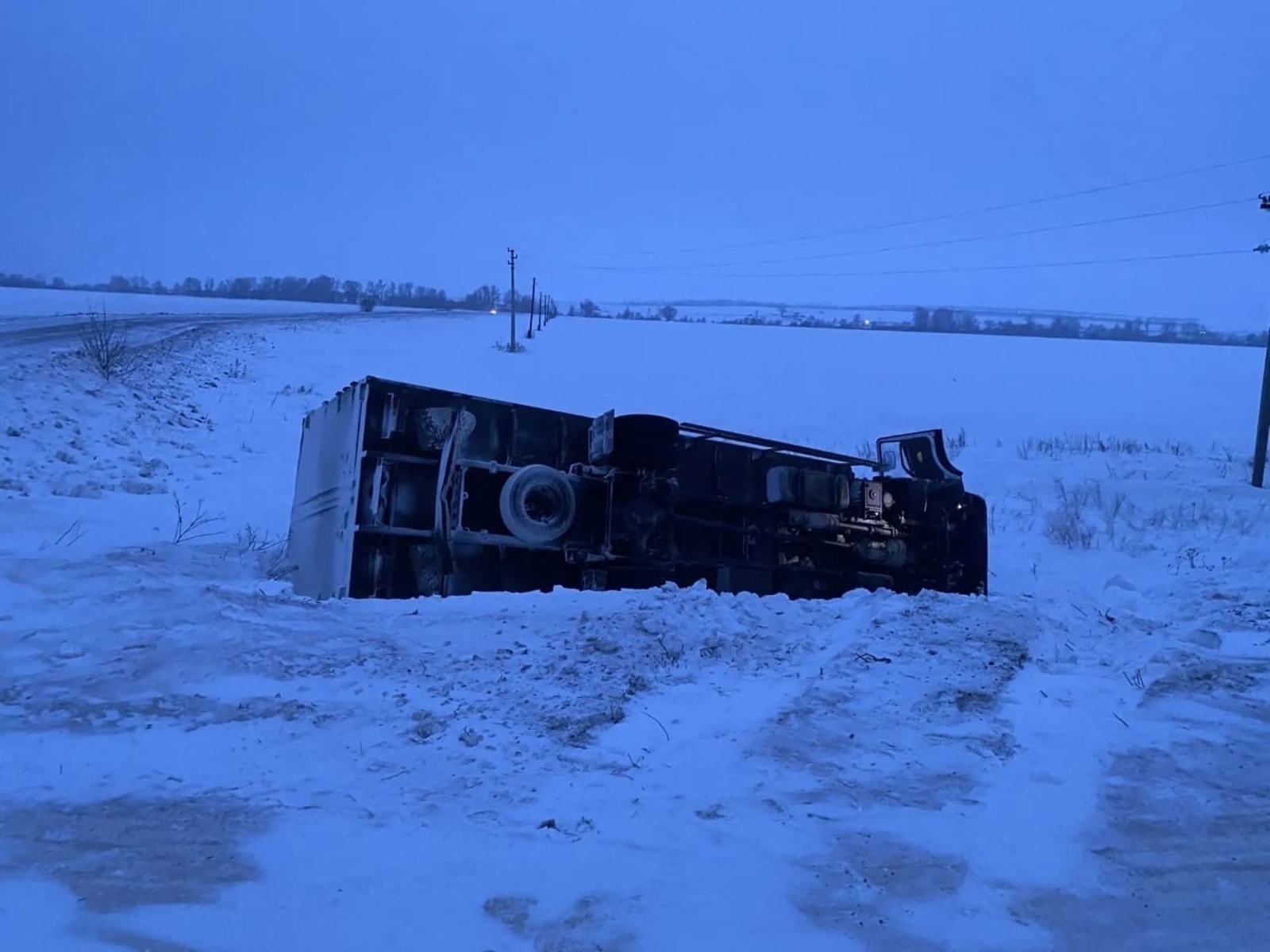 Грузовик перевернулся  по пути в Кумертау
