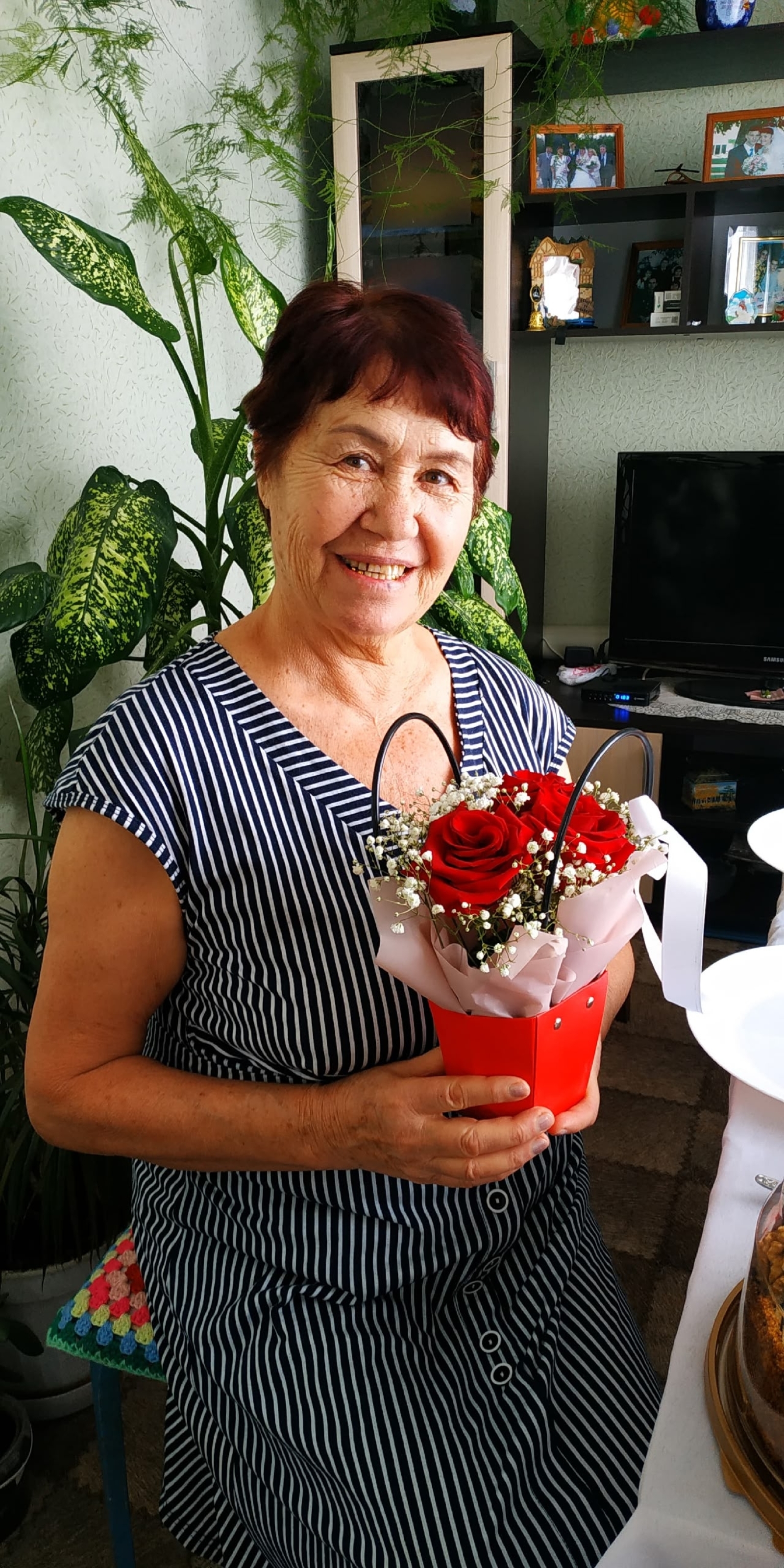 Минеке лә бар