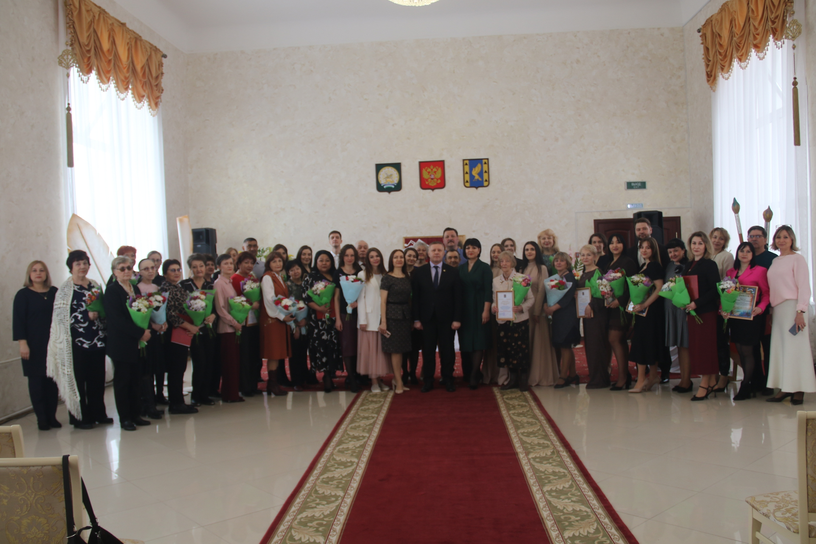 Аплодисментов в адрес тех, кто дарит городу красоту